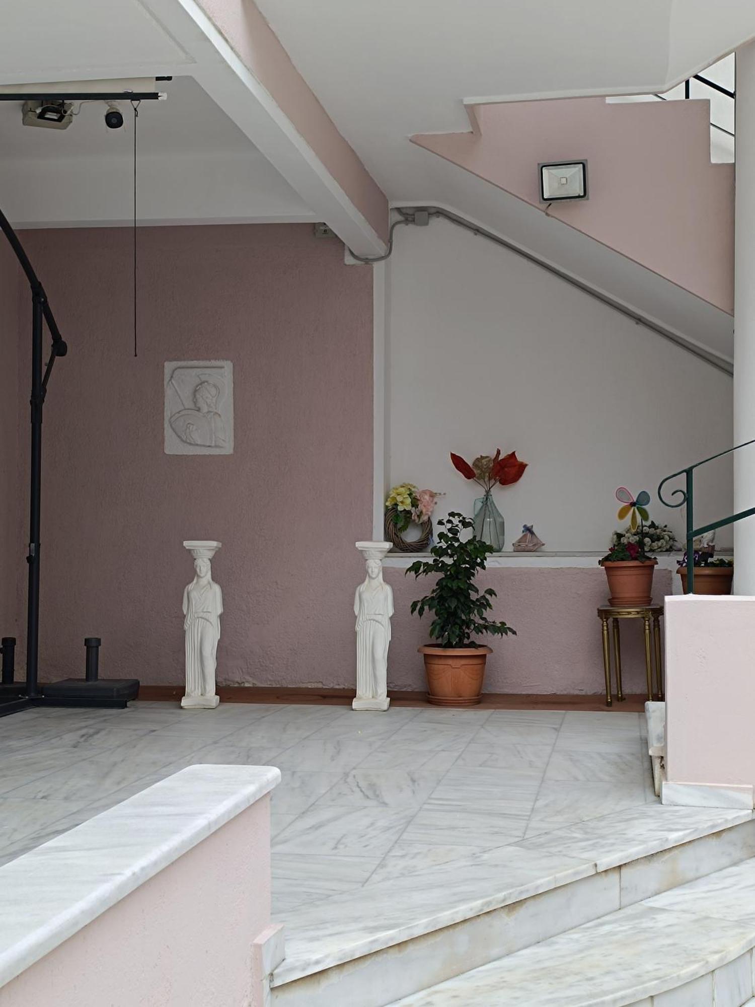 Spacious Apartment Corinth Rum bild