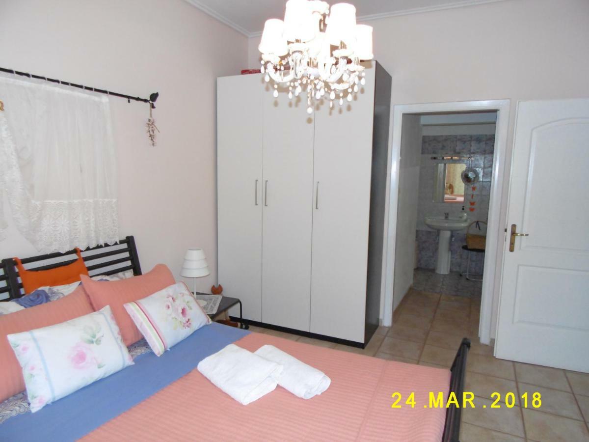 Spacious Apartment Corinth Exteriör bild
